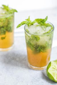 5 Chás Detox para Limpar o Organismo