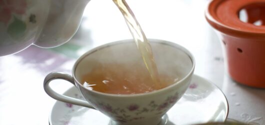 Chá para Aliviar a Tosse: 5 Receitas Naturais que Funcionam