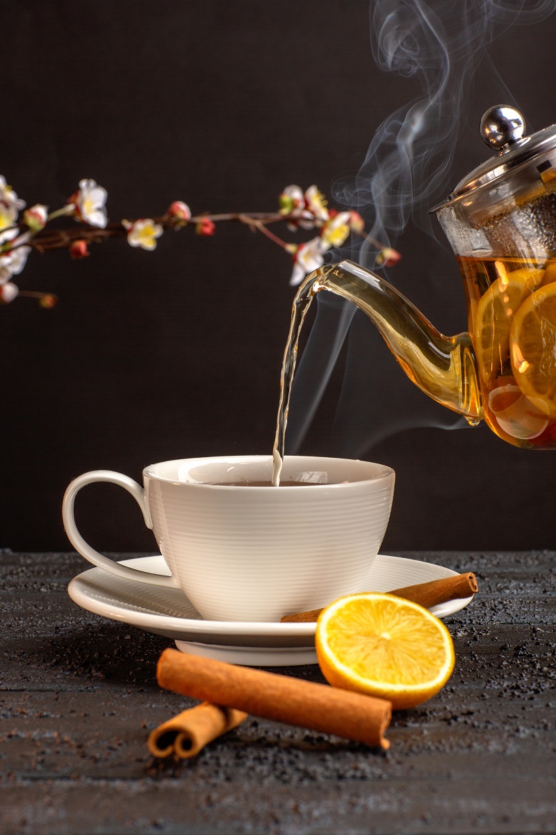 Chás para o inverno: 3 receitas fáceis que aquecem e fortalecem a imunidade